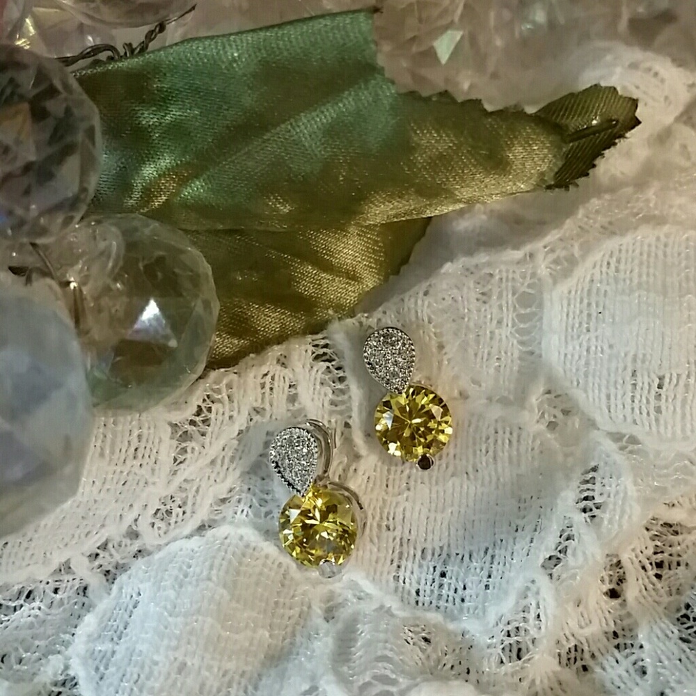 NWOT Solid925 Sterling Silver & Crystal Earrings